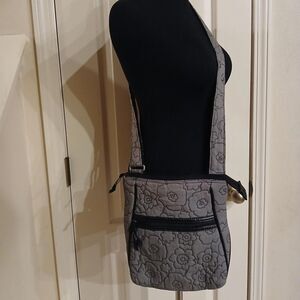 Gray/black quilted cotton poppy floral Thirty-One crossbody shoulder bag purse